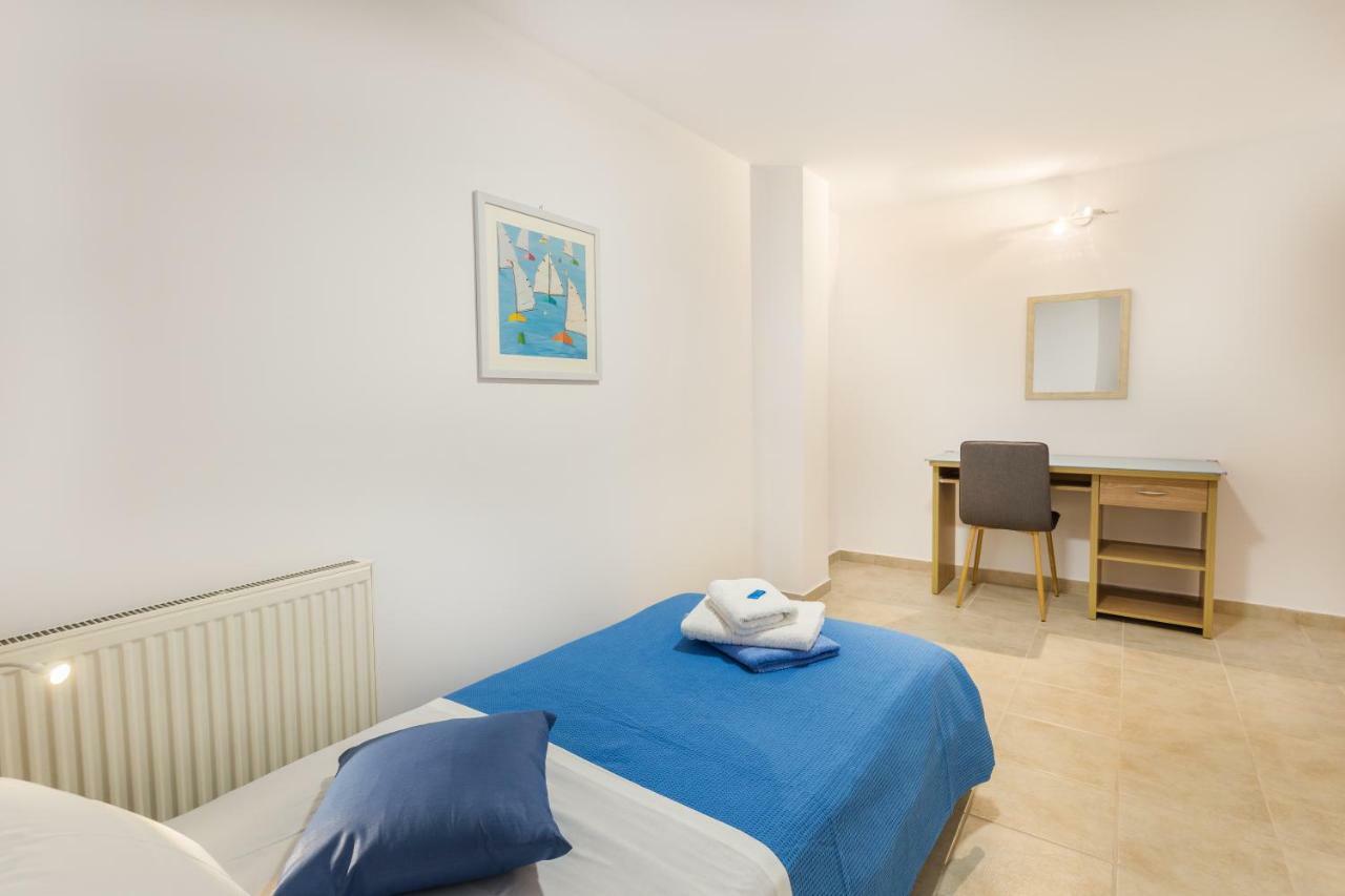 Villa Oasis Galatás 外观 照片