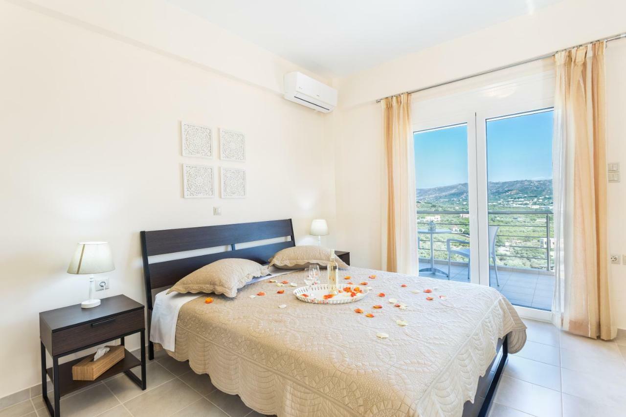 Villa Oasis Galatás 外观 照片