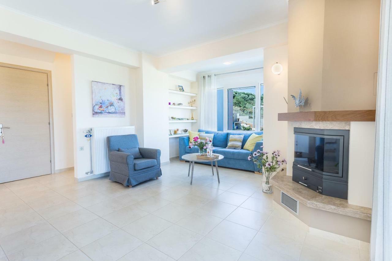 Villa Oasis Galatás 外观 照片