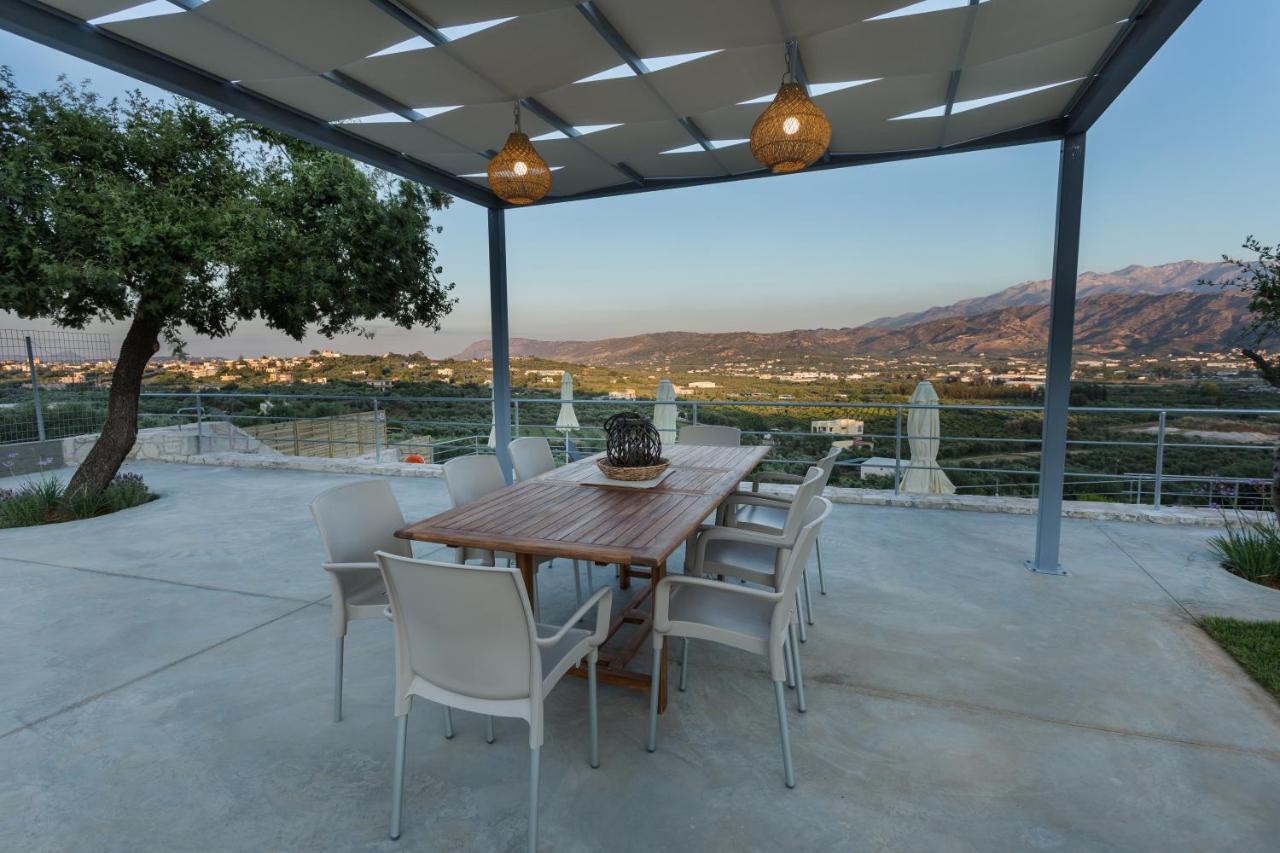 Villa Oasis Galatás 外观 照片